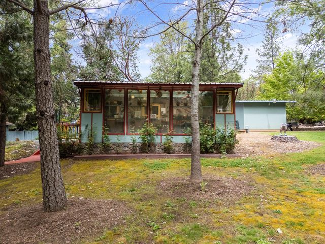 7771 Monument Drive, Grants Pass, OR 97526