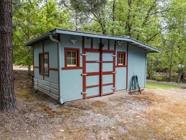 7771 Monument Drive, Grants Pass, OR 97526