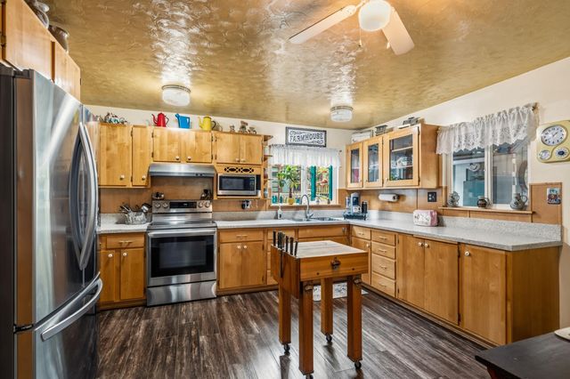 7771 Monument Drive, Grants Pass, OR 97526