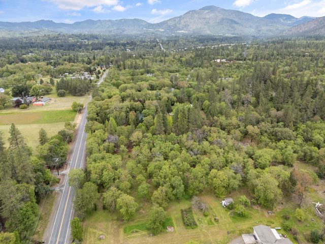 7771 Monument Drive, Grants Pass, OR 97526