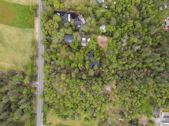 7771 Monument Drive, Grants Pass, OR 97526