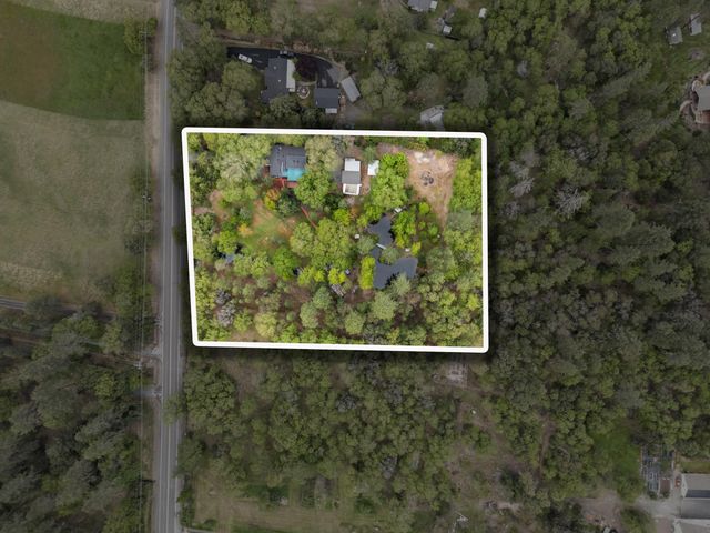 7771 Monument Drive, Grants Pass, OR 97526