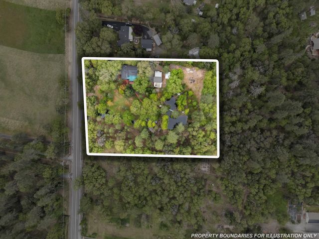 7771 Monument Drive, Grants Pass, OR 97526