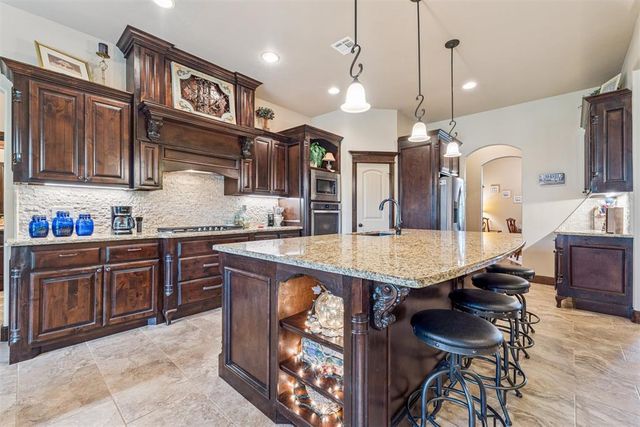 2055 NW 34th Street, Newcastle, OK 73065