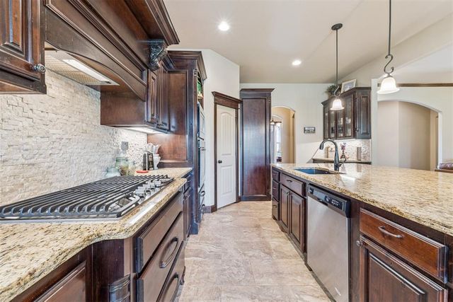 2055 NW 34th Street, Newcastle, OK 73065