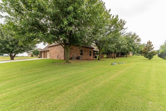 2055 NW 34th Street, Newcastle, OK 73065