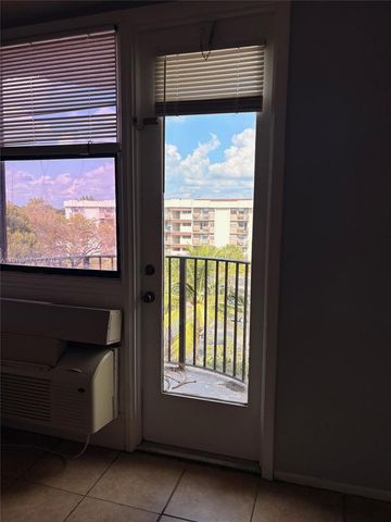 2701 Riverside Dr 503-B, Coral Springs, FL 33065