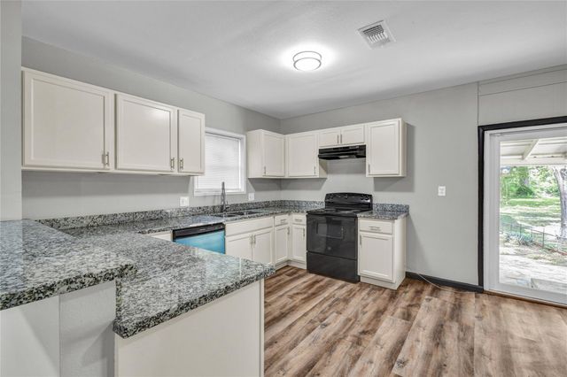 2642 Cedar Drive, La Marque, TX 77568