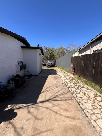 2408 Cass Street, Fort Worth, TX 76112