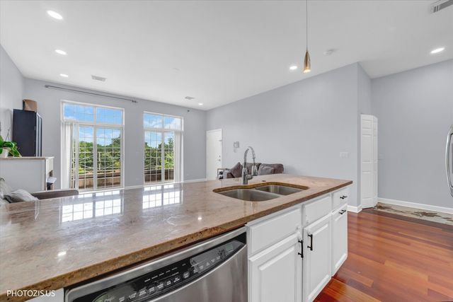 5614 N Jersey Avenue 3, Chicago, IL 60659