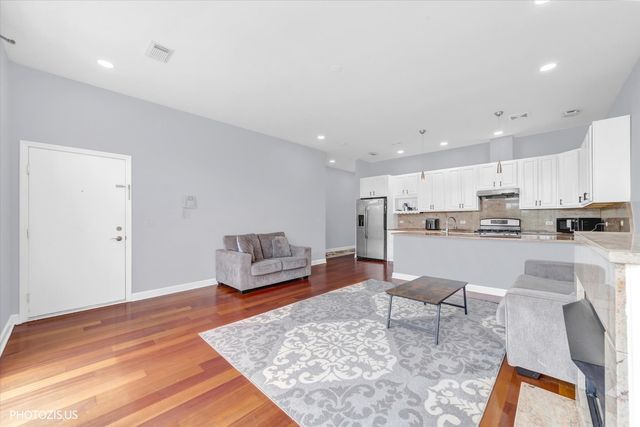 5614 N Jersey Avenue 3, Chicago, IL 60659