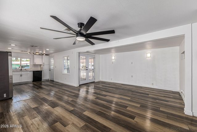 2050 W DUNLAP Avenue D52, Phoenix, AZ 85021