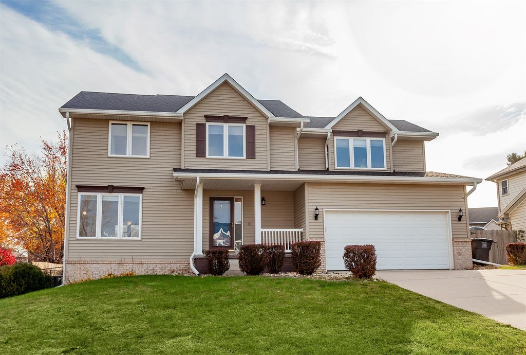 2617 Driftwood Avenue, Des Moines, IA 50320