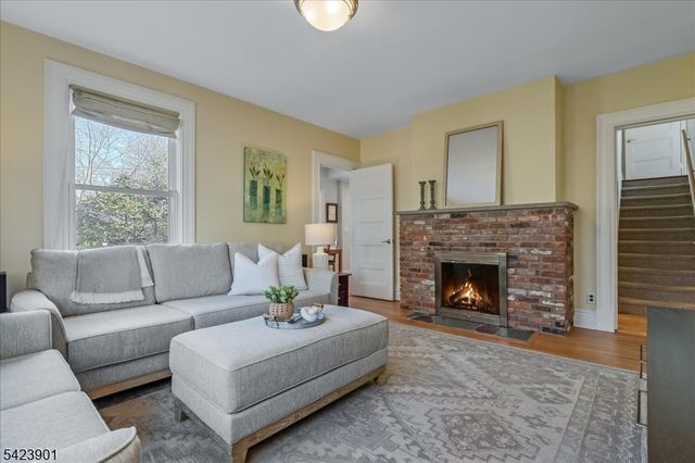 41 Oakwood Ave, Montclair Twp., NJ 07043