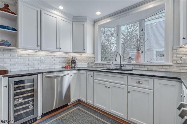41 Oakwood Ave, Montclair Twp., NJ 07043