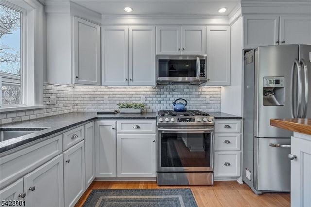41 Oakwood Ave, Montclair Twp., NJ 07043