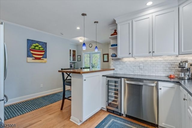 41 Oakwood Ave, Montclair Twp., NJ 07043
