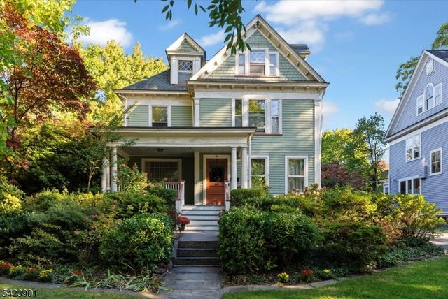 41 Oakwood Ave, Montclair Twp., NJ 07043