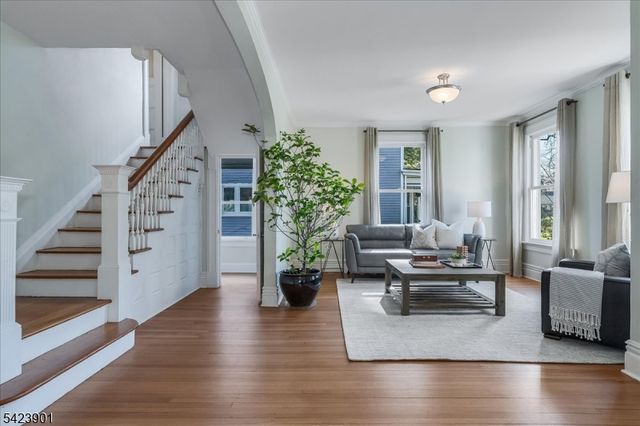 41 Oakwood Ave, Montclair Twp., NJ 07043