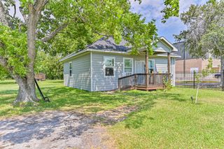 1400 South Broadway, La Porte, TX 77571