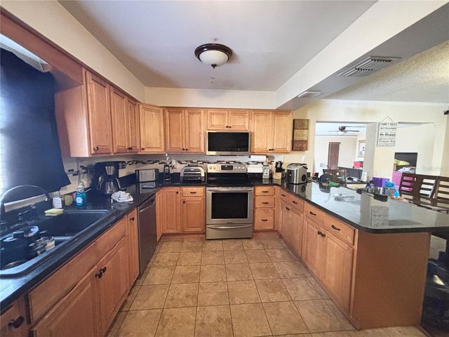 103 DAVIS STREET, Auburndale, FL 33823