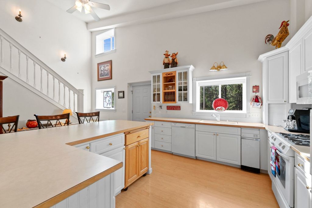 10718 S Mica Vista Ln, Mica, WA 99023 photo 13