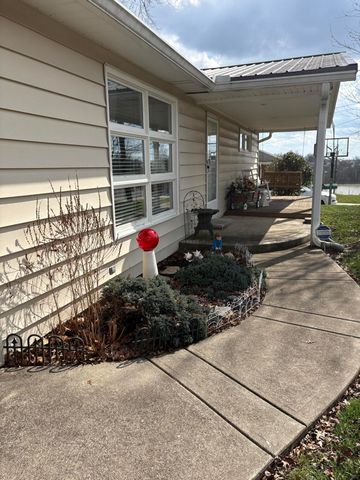 17 Church Street, Dry Ridge, KY 41035