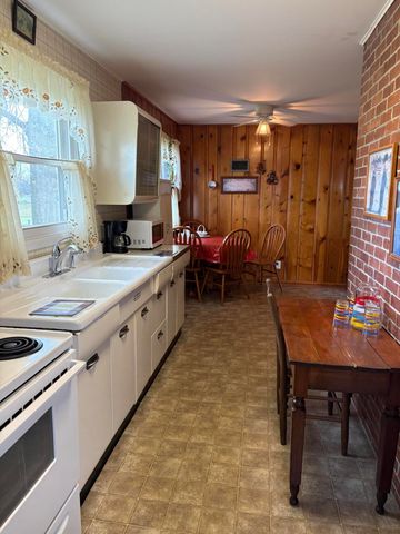 17 Church Street, Dry Ridge, KY 41035