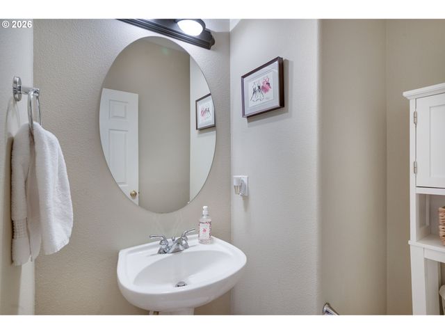 14517 Sw CORNERSTONE Ln, Sherwood, OR 97140