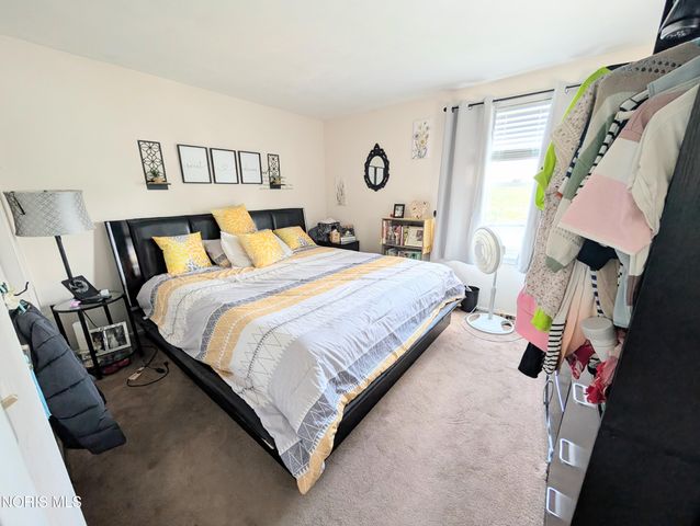 220 Ember Drive, Oregon, OH 43616