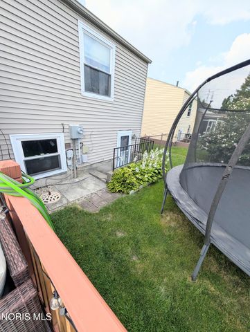 220 Ember Drive, Oregon, OH 43616