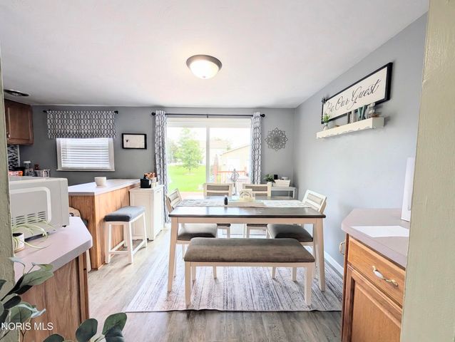 220 Ember Drive, Oregon, OH 43616