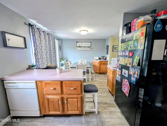 220 Ember Drive, Oregon, OH 43616