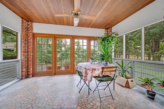 2350 N Braeswood Boulevard, Houston, TX 77030