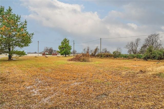 23540 Highway 12, Gentry, AR 72734