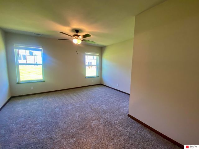 136 W Ida Lane, Lincoln, NE 68523