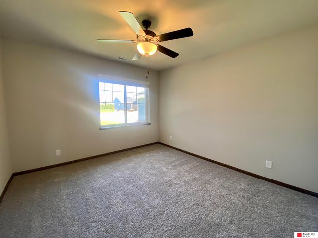 136 W Ida Lane, Lincoln, NE 68523