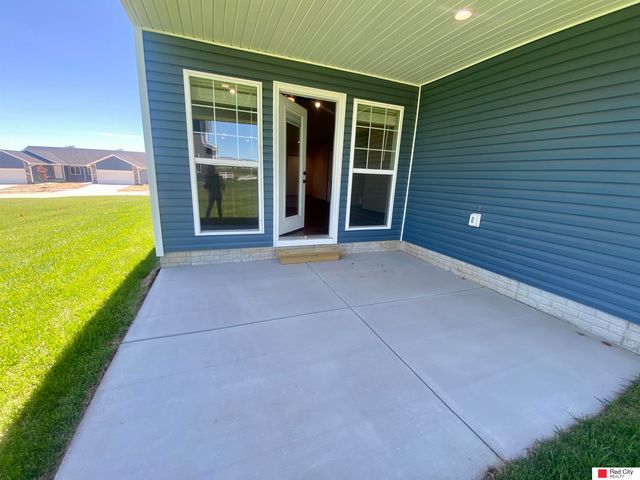 136 W Ida Lane, Lincoln, NE 68523