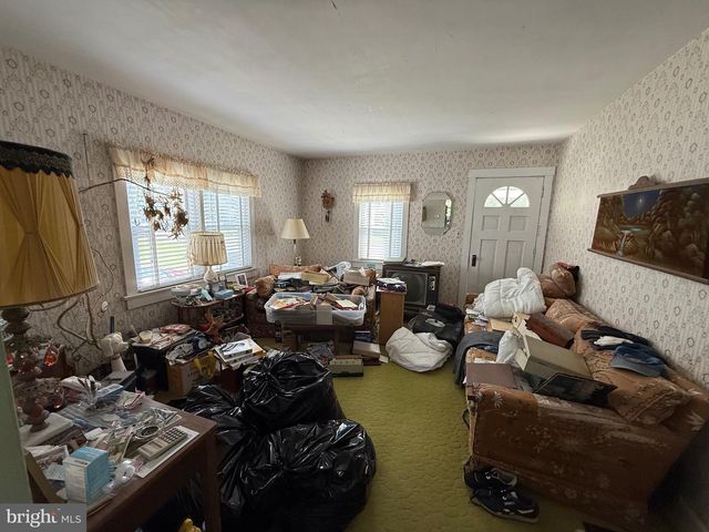 11 S HUNTERDON AVE, Hainesport, NJ 08036