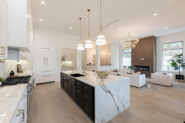 3607 Dumbarton Street, Houston, TX 77025