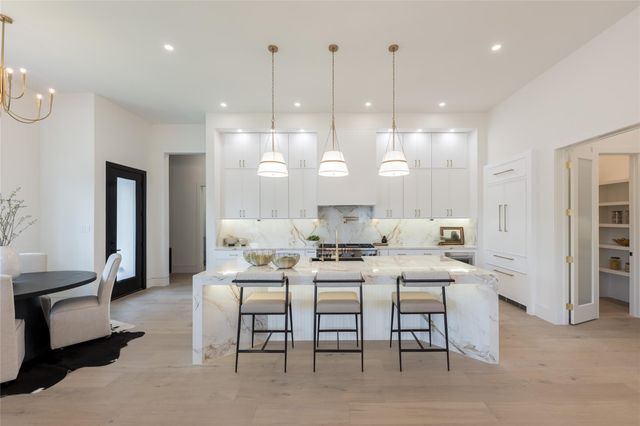 3607 Dumbarton Street, Houston, TX 77025