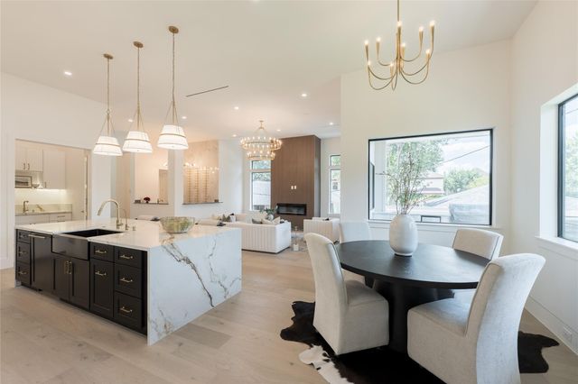 3607 Dumbarton Street, Houston, TX 77025