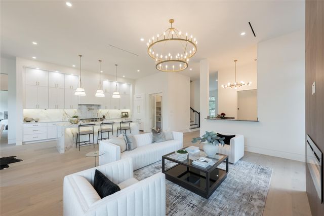 3607 Dumbarton Street, Houston, TX 77025