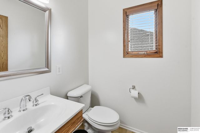 17321 Monroe Circle, Omaha, NE 68135