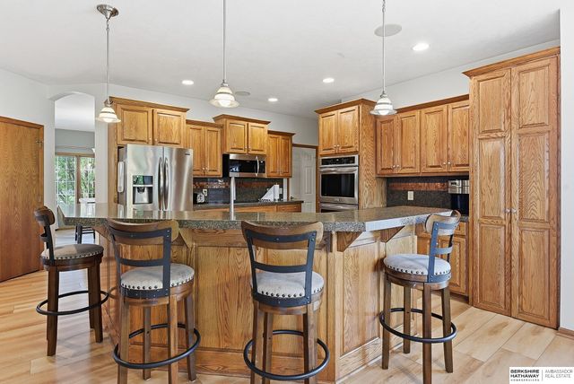 17321 Monroe Circle, Omaha, NE 68135