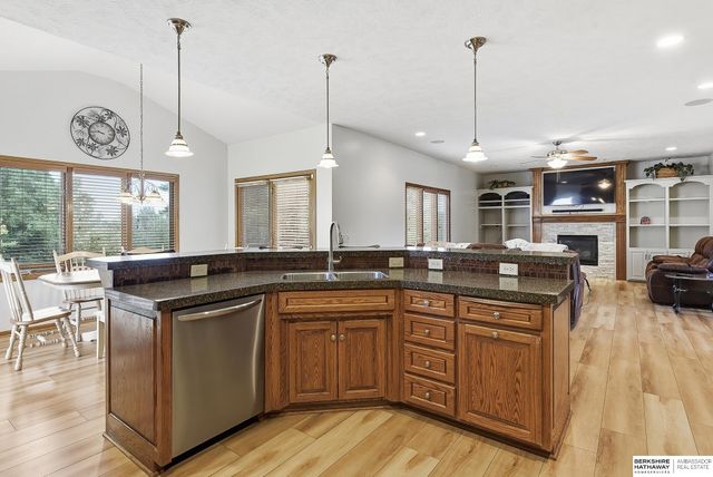 17321 Monroe Circle, Omaha, NE 68135