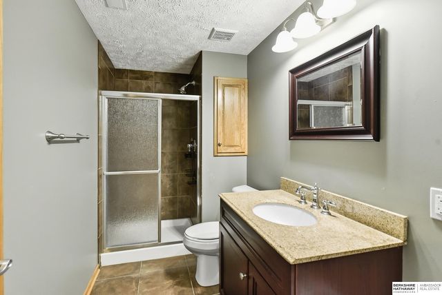 17321 Monroe Circle, Omaha, NE 68135