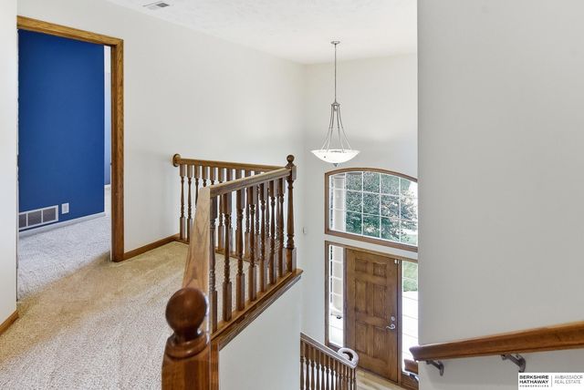 17321 Monroe Circle, Omaha, NE 68135