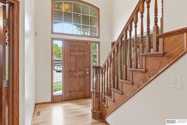 17321 Monroe Circle, Omaha, NE 68135