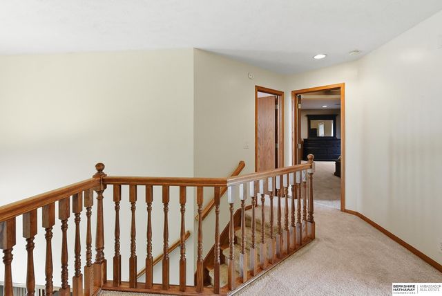 17321 Monroe Circle, Omaha, NE 68135